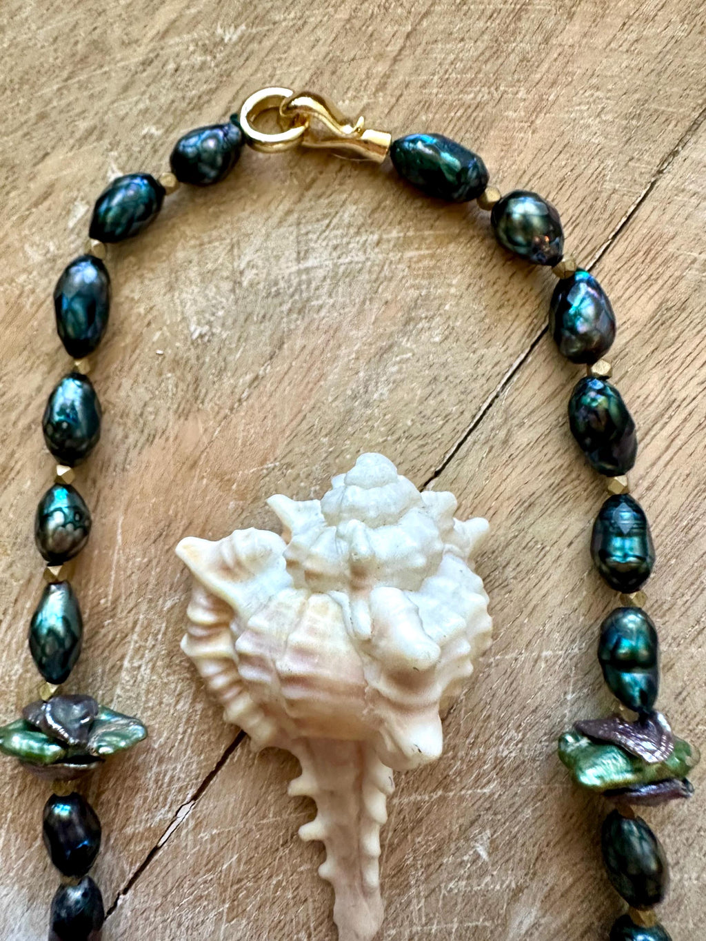 Magical Pearl Necklace with Abalone Pendant